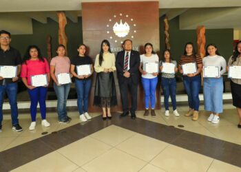 Más jovenes acceden a becas universitarias gracias a Cancillería