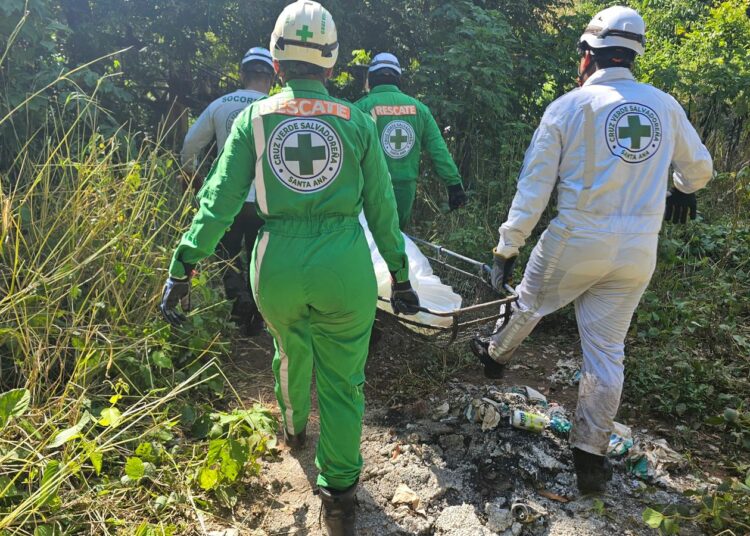 Recuperan cuerpo sin vida de un hombre en quebrada de Santa Ana Centro
