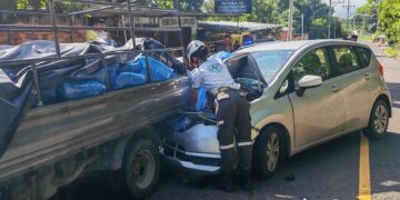 Persona muere tras ser impactada por un vehículo en Quezaltepeque 