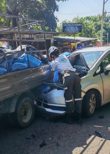 Persona muere tras ser impactada por un vehículo en Quezaltepeque 