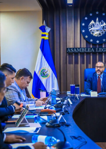 Diputados avanzan en entrevistas a aspirantes a magistrados de la Corte de Cuentas