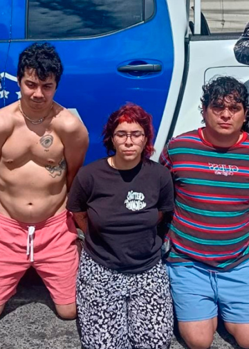 Capturan a tres sujetos tras encontrar abundante droga en su casa