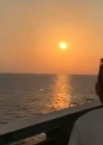 El cielo se oscureció en Valencia y unos salvadoreños de Morazán estuvieron ahí para verlo