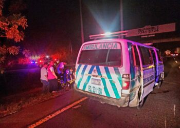 Accidente deja dos motociclistas lesionados en Apopa 