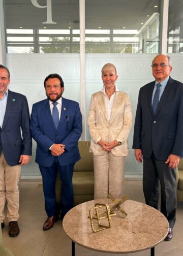 Vicepresidente Félix Ulloa fortalece relaciones bilaterales durante visita oficial a Colombia