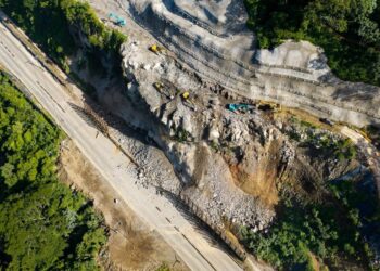 Los Chorros continúa cerrado mientras avanzan las labores de limpieza tras voladuras controladas