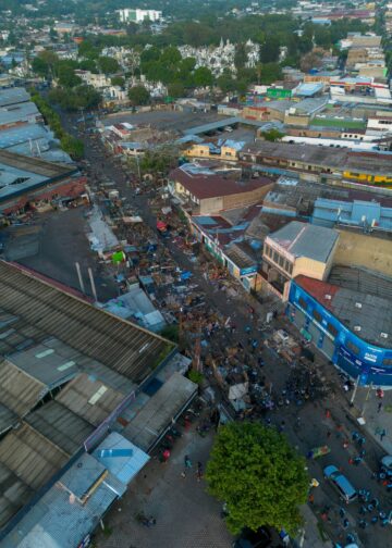 San Salvador inicia una nueva etapa de reordenamiento con la intervención de 1,500 puestos