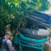 Bomberos atienden siniestro vial entre un autobús y un camión