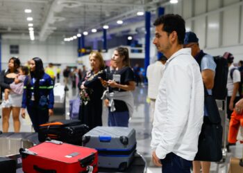 Hermanos lejanos regresan al país para disfrutar de las fiestas agostinas