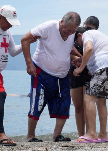 Cruz Roja Salvadoreña brinda cerca de 40 asistencias en Apulo durante las vacaciones agostinas