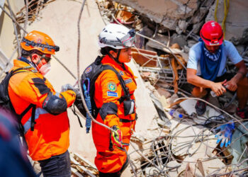 Equipos salvadoreños se sumarán a las labores de rescate en Colombia