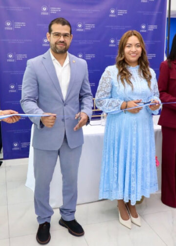 Más de 236,000 salvadoreños se beneficiarán con nuevas máquinas de impresión de DUI en EE.UU.