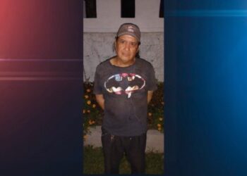 PNC captura a hombre acusado de intentar asesinar a un pasajero dentro de un microbús en San Salvador