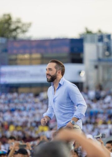 Presidente Nayib Bukele: “La seguridad nos devolvió la paz. Ahora ustedes con la educación nos van a ganar el futuro”