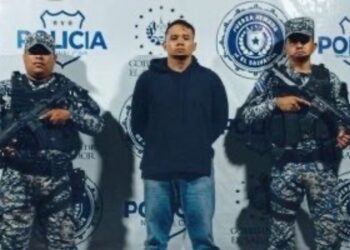 Capturan a joven con 8 porciones de marihuana adheridas a su cuerpo en Ilopango