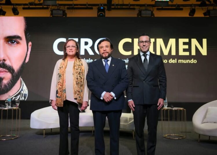 “Cero Crimen”: el libro que relata cómo El Salvador dejó atrás el miedo de las pandillas
