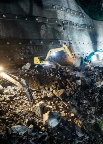 Los Chorros permanece cerrado por trabajos de voladura y ampliación de la carretera