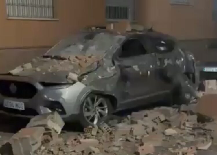 Fuerte sismo de 5 grados sacude España y provoca daños en infraestructura