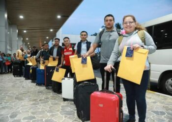 Ministro Rolando Castro anuncia nueva salida de trabajadores salvadoreños hacia Canadá