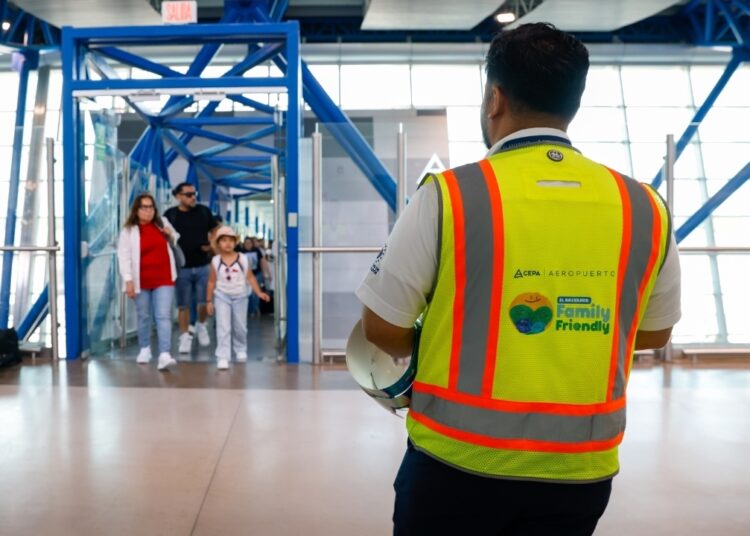 Aeropuerto Internacional de El Salvador recibe a las familias con activaciones Family Friendly