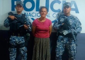 Una discusión terminó en sangre: mujer atacó con un corvo a su compañero de vida y ahora enfrentará la justicia