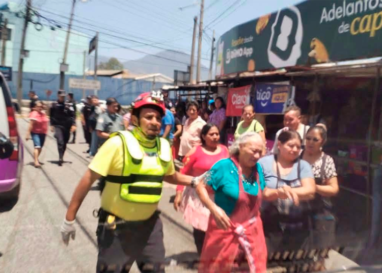 Siete lesionados por explosión de tambo de gas en mercado La Tiendona