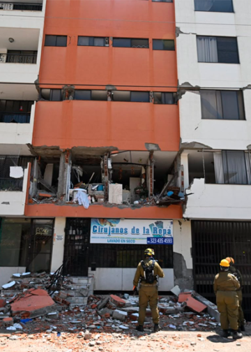 Terremoto de magnitud 7,4 deja 321 fallecidos y 257 desaparecidos en Colombia