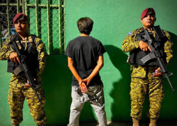 Localizan a menor de 15 años con contenido alusivo a la MS en su teléfono móvil