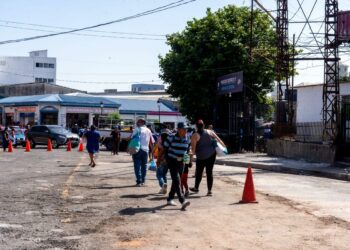 Se mantiene habilitado el paso vehicular y peatonal hacia el mercado central