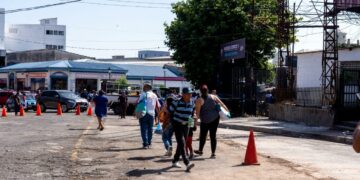 Se mantiene habilitado el paso vehicular y peatonal hacia el mercado central