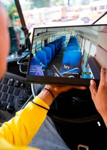 Inicia instalación de cámaras de video vigilancia en buses de la ruta 40