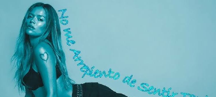 Karol G convierte 14 canciones en un viaje por el amor, la pérdida y la reconstrucción en No me arrepiento de sentir tanto