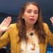 Bethy Arana deja candidatura del FMLN y cuestiona ataques tras elección interna