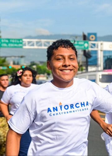 Antorcha centroamericana continúa su paso por El Salvador