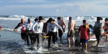 Persona muere ahogada en playa El Majahual
