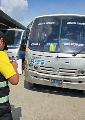 VMT sanciona con $150 a conductor de buseta de la ruta 5 tras denuncia en redes sociales