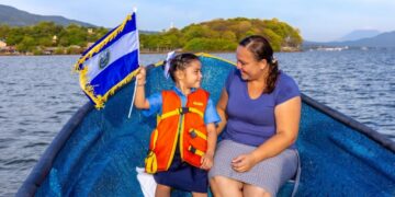 Desfiles de la Primera Infancia llenan de color y orgullo las calles de El Salvador