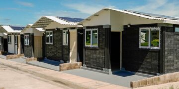 Vivienda prueba nuevo modelo de casas ecológicas con paneles solares y materiales reciclados