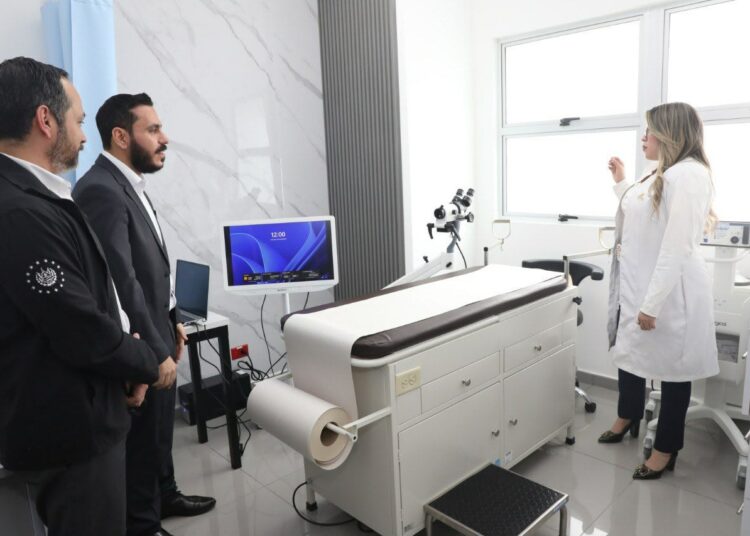 Salud inaugura nuevo centro especializado para atender enfermedades crónicas