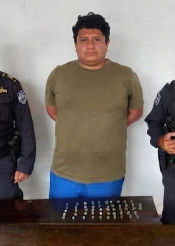 PNC captura a hombre que llevaba cocaína escondida en el pantalón durante intervención en carretera