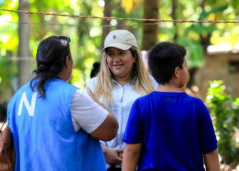 Jornada médica beneficia a familias de La Isla La Calzada, en La Paz