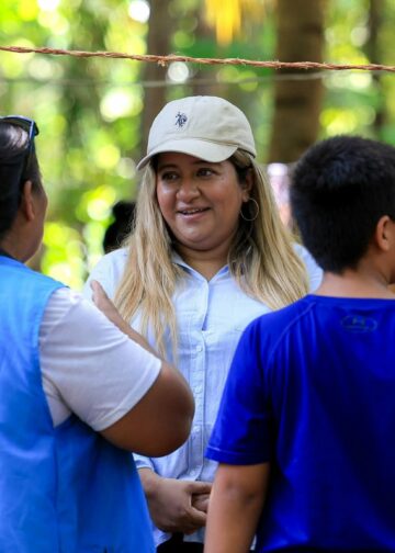 Jornada médica beneficia a familias de La Isla La Calzada, en La Paz