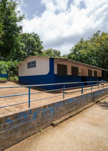 Gobierno reconstruye centro escolar en La Libertad Costa