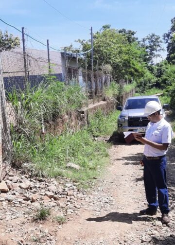 Inician estudios para la pavimentación de calle que conduce al cantón Tihuica