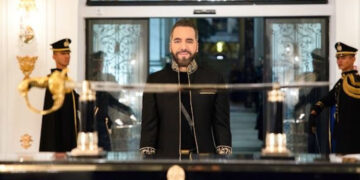 FOTOS | Nuevo mausoleo recibe los restos de Francisco Morazán en el corazón del Centro Histórico