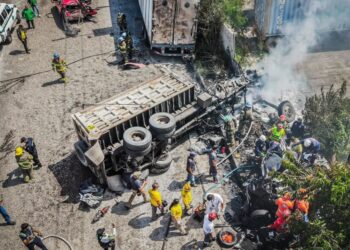 Conductor de volqueta se encuentra bajo custodia tras accidente que dejó un fallecido y siete lesionados