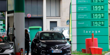 Gasolineras en Francia reportan escasez de combustible