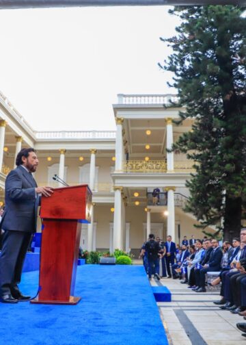 Vicepresidente Félix Ulloa encabeza inicio del Mes Cívico en el Palacio Nacional