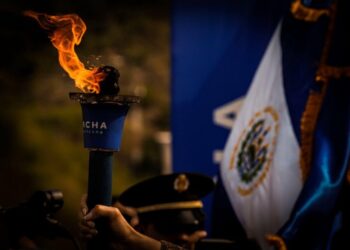 Antorcha Centroamericana llega a Honduras después de recorrer los 14 departamentos de El Salvador