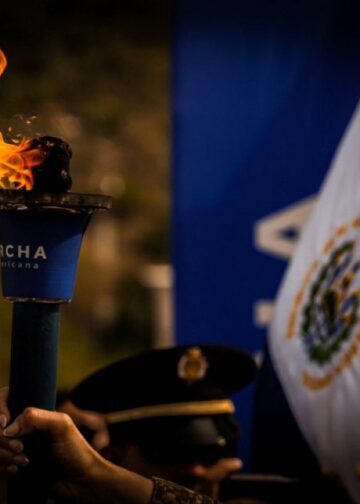 Antorcha Centroamericana llega a Honduras después de recorrer los 14 departamentos de El Salvador
